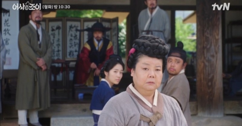 tvN新劇《御史與祚怡》羅二言一席白衣以暗行御史的口號登場