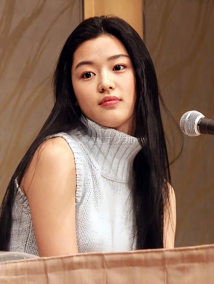 不少粉絲都覺得全智賢很有港風美人的味道