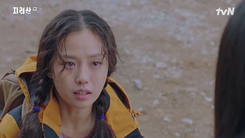 李多媛看到「男鬼」後嚇得跑下山