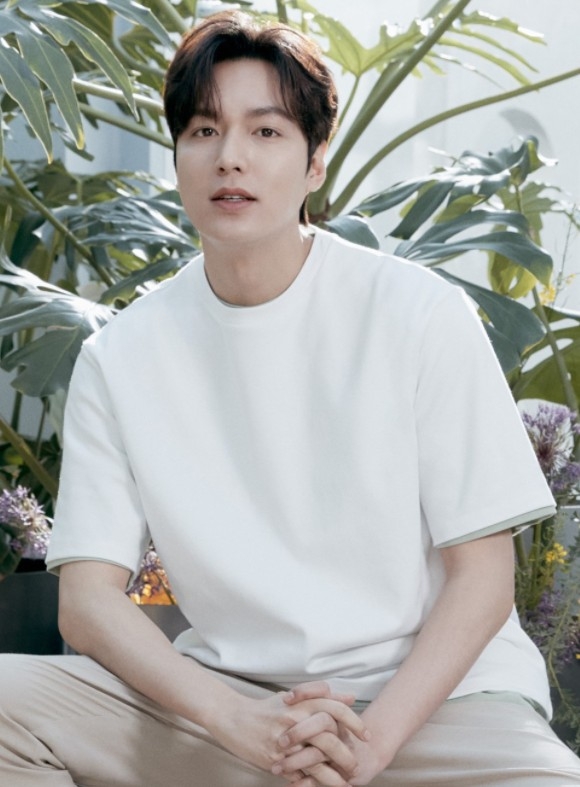 李敏鎬參加典禮空檔重遊《繼承者們》拍攝地引起熱議