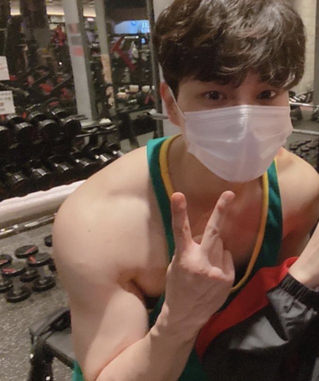 宋江的手臂肌肉引發熱議