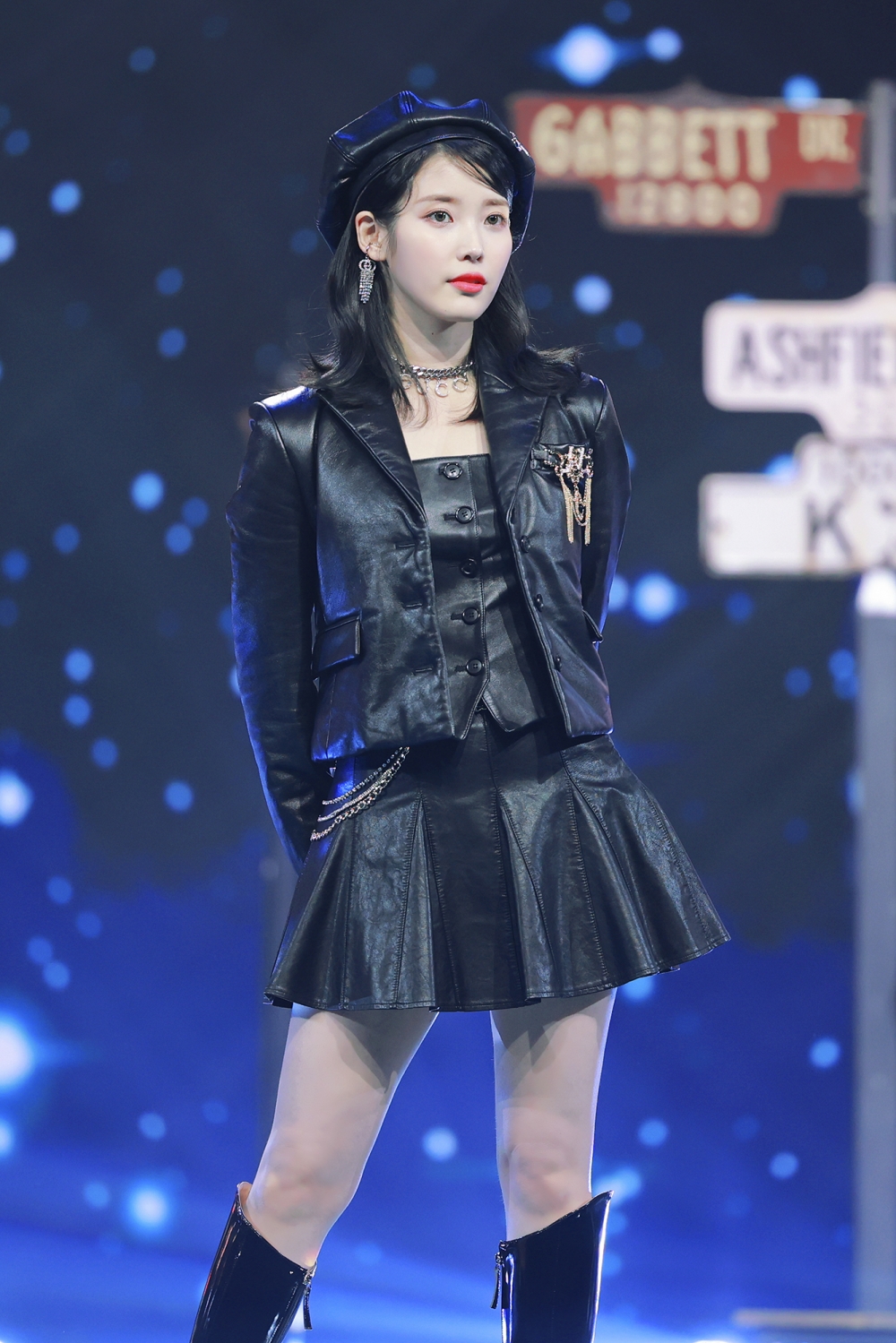 IU現場演唱《Celebrity》
