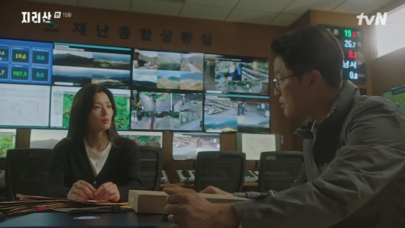 朴日海告訴徐伊江玄橋谷村開發纜車事業的真相