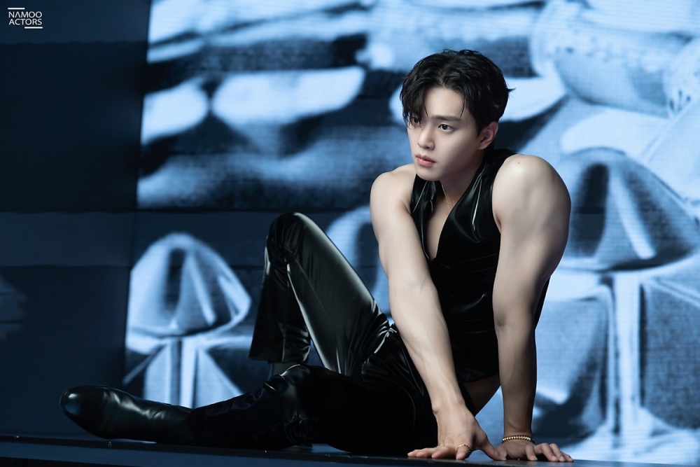 宋江 畫報拍攝花絮照