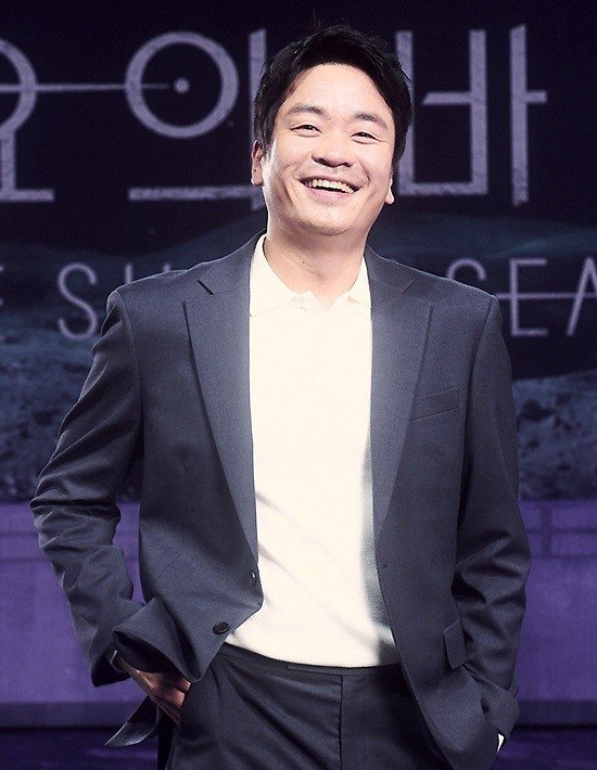 李成旭飾演宇宙飛船駕駛員「金森」