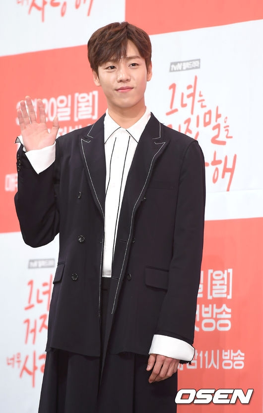 李玹雨遞補金宣虎將出演電影《Dog days》