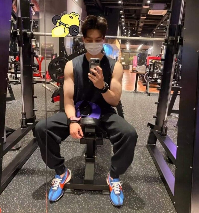 宋江平時會到健身房做負重訓練與有氧運動