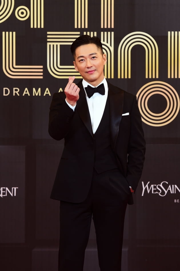 南宮珉在《MBC演技大賞》獲得大賞