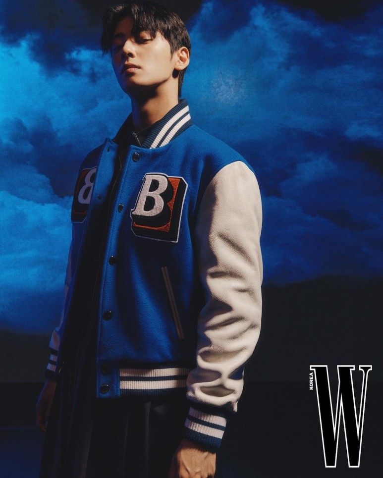 車銀優為《W KOREA》拍攝的時尚畫報