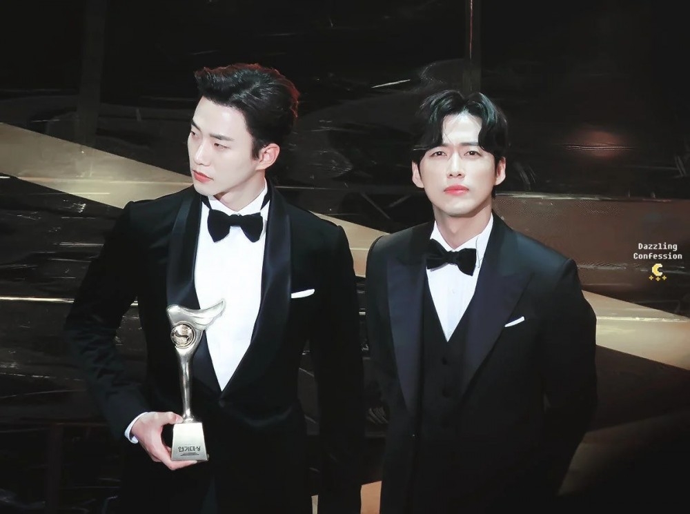 南宮珉和俊昊KBS演技大賞同台