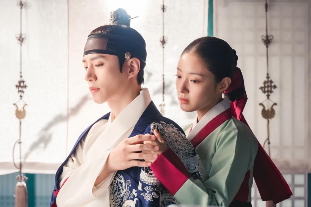 李世榮和李俊昊上演又甜又虐的宮廷戀曲