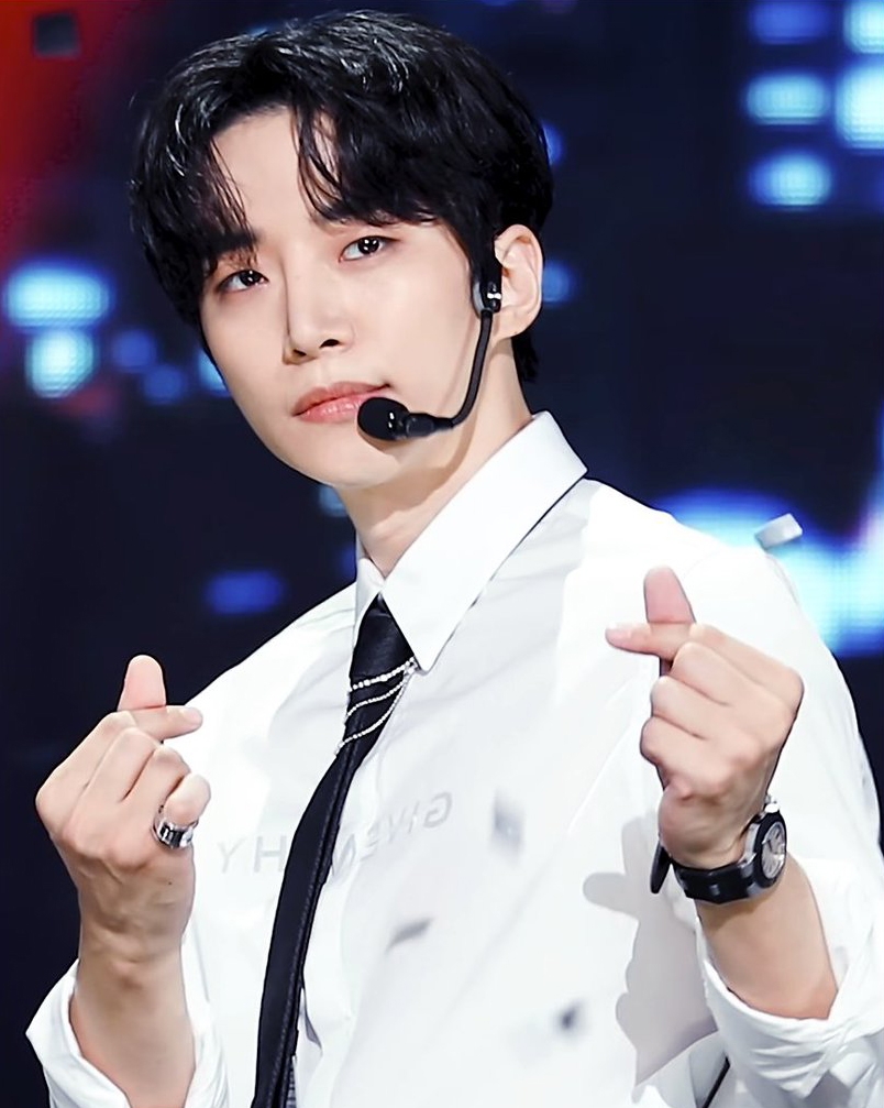 俊昊開玩笑說還是有很多人不認識「2PM俊昊」