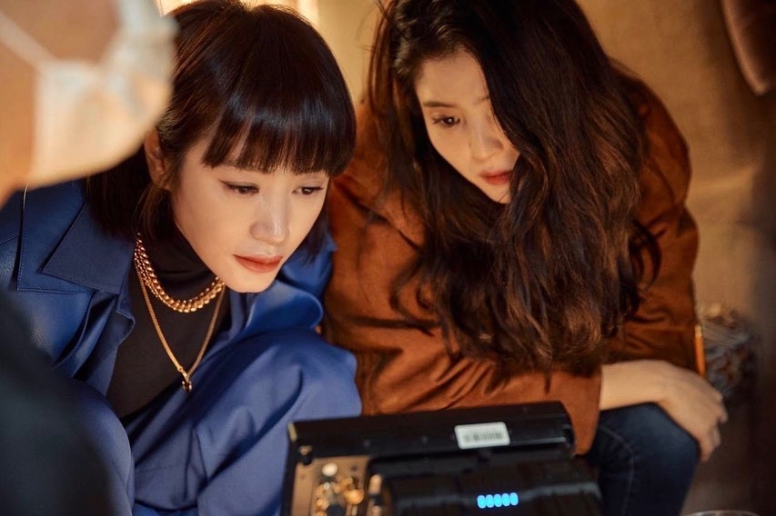 金惠秀和韓韶禧的工作花絮照