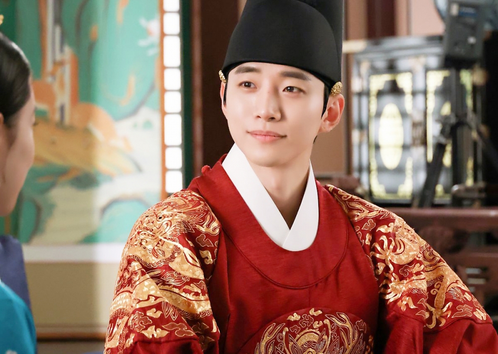 俊昊通過《衣袖紅鑲邊》完美演繹深情帝王「李祘」