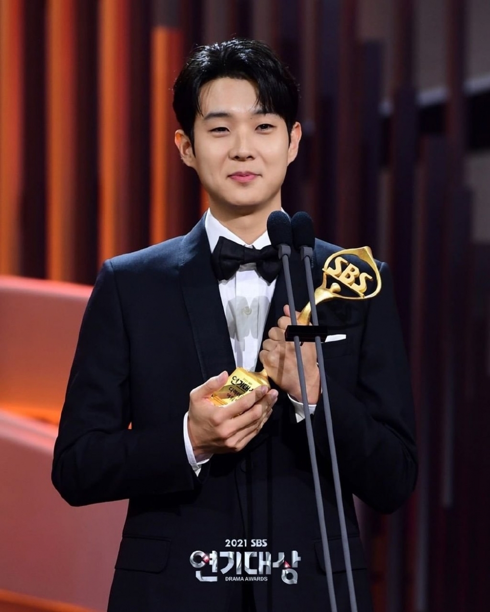崔宇植在《SBS演技大賞》拿下「Director's Awards」獎