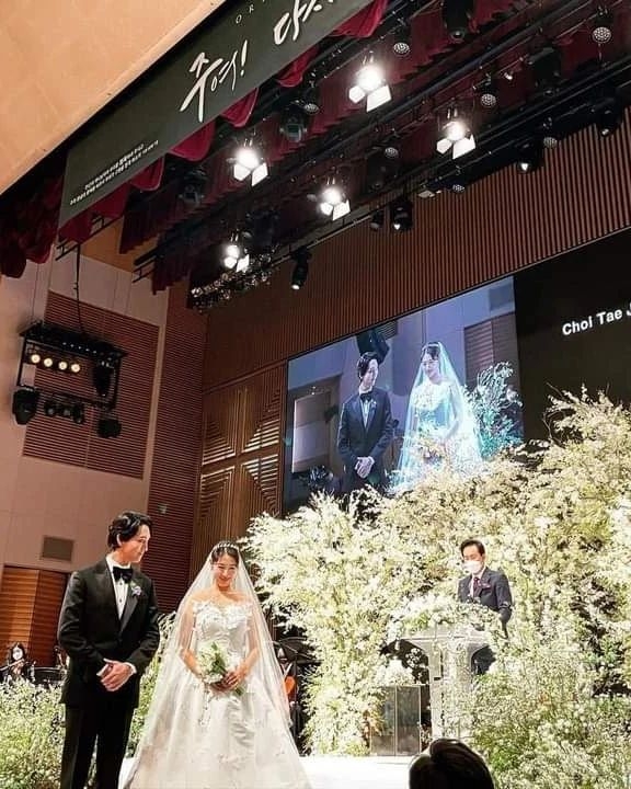 朴信惠與崔泰俊婚禮現場照片曝光