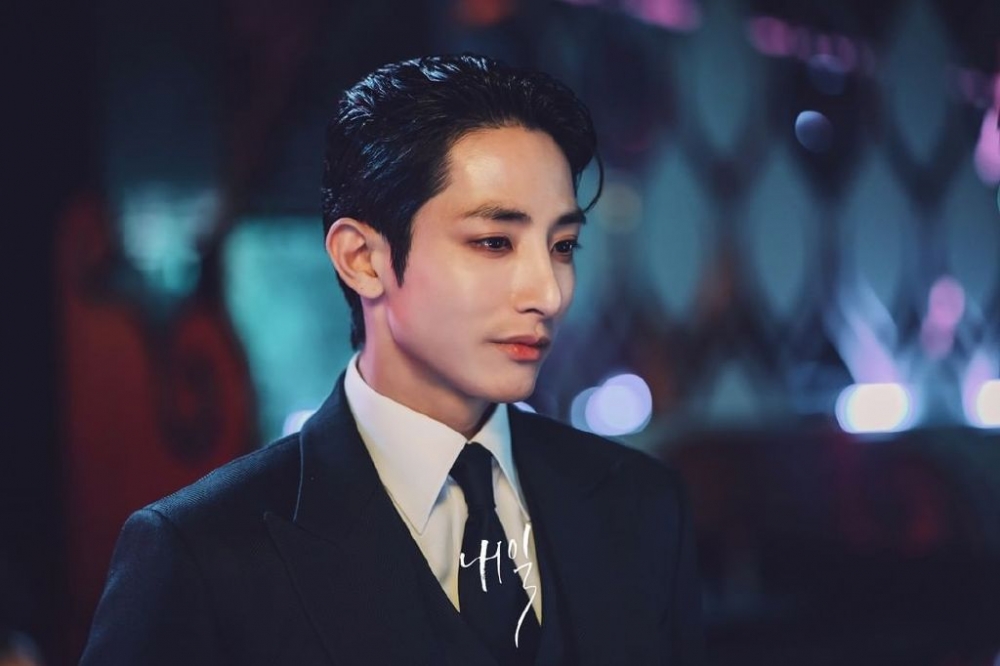 李洙赫飾演引渡管理組組長「朴重吉」