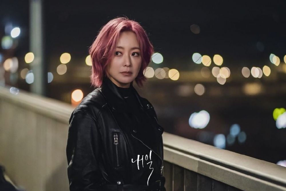 金喜善飾演走馬燈危機管理組「具戀」