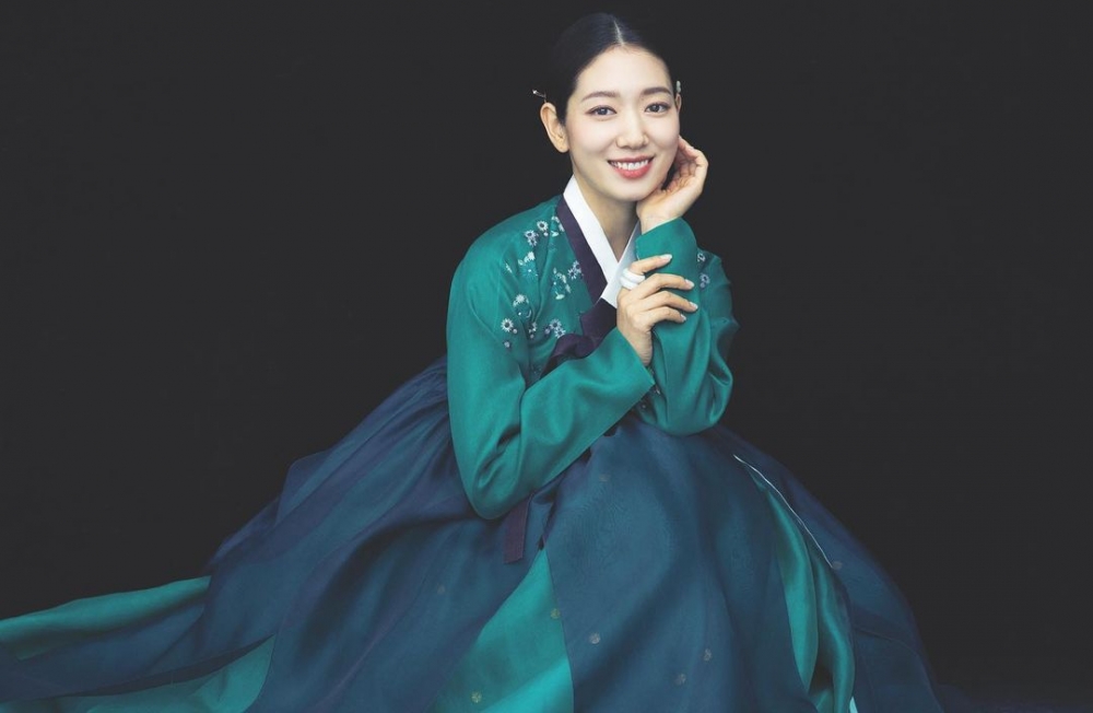 朴信惠再次上傳韓服婚紗照卻被中國網友出征