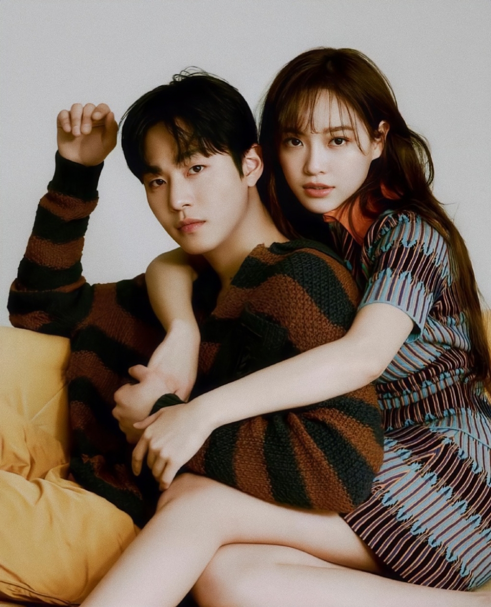 安孝燮與金世正拍攝情侶畫報CP感十足