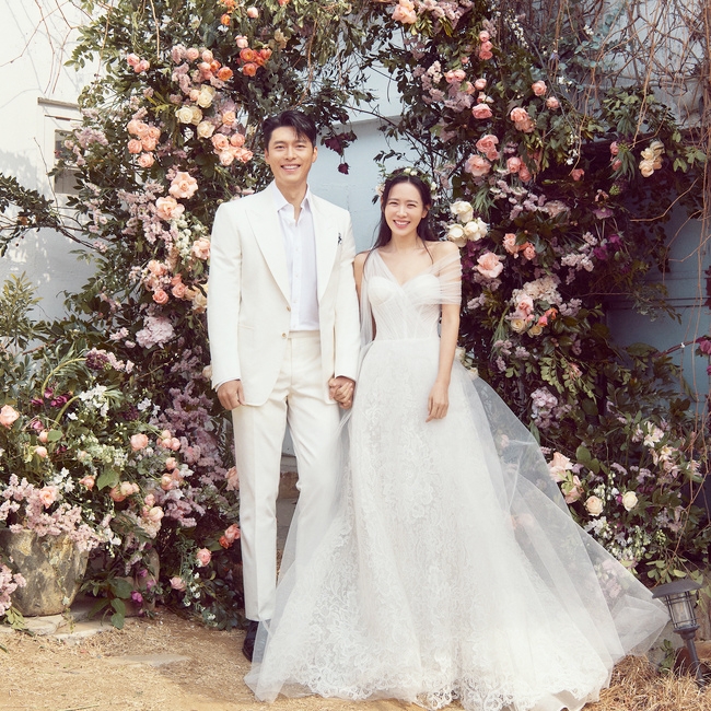 玄彬與孫藝真(孫藝珍)在今日(3/31)下午舉辦婚禮