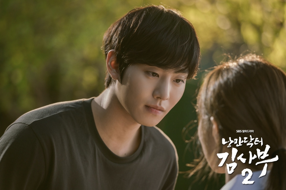 安孝燮在《浪漫醫生金師傅2》的吻戲令人印象深刻