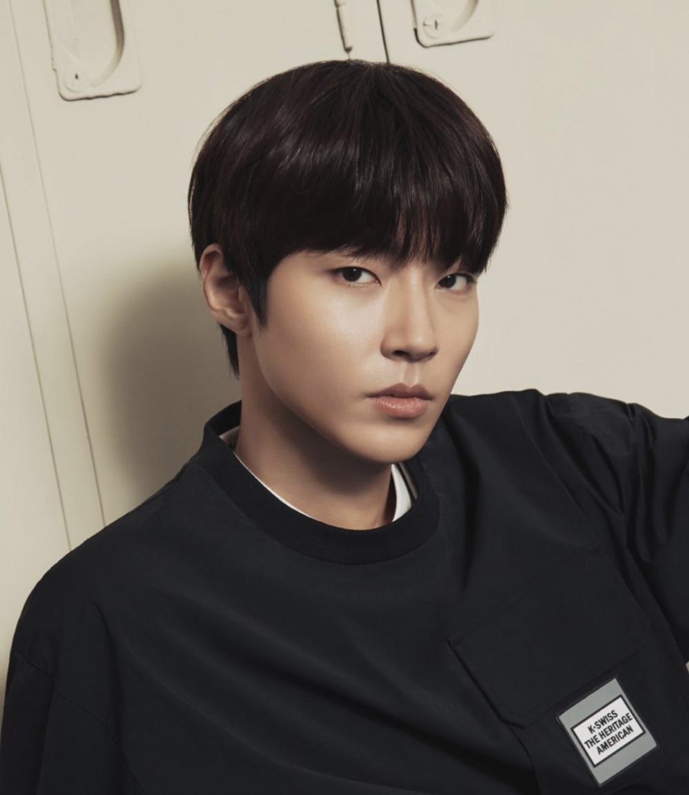 黃寅燁飾演優等生「羅日等」