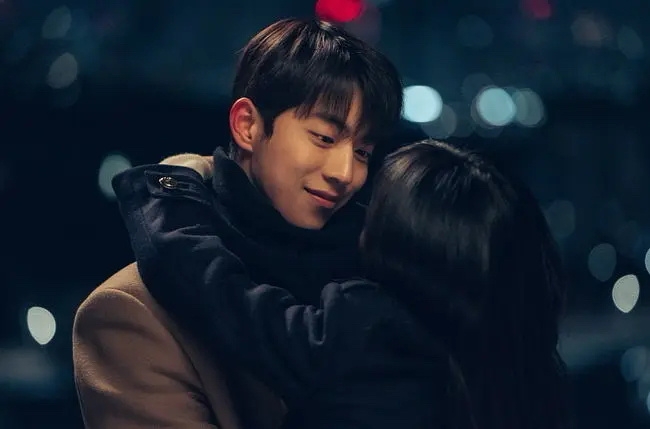 看點1：2001年普信閣敲鐘現場，終於2521