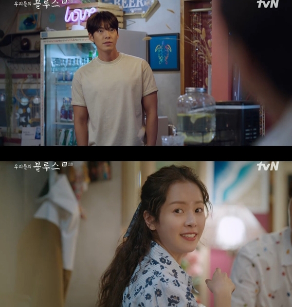 兩人在劇中飾演有點曖昧的船長與海女