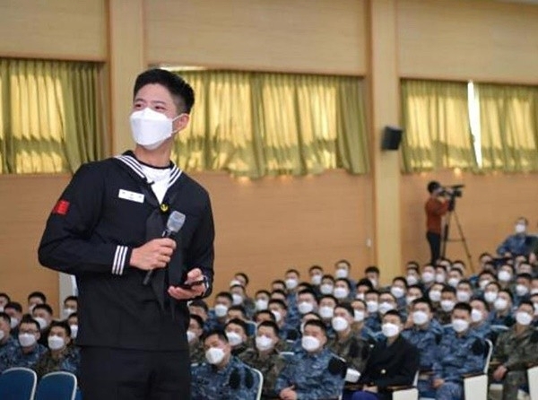 朴寶劍成為海軍最佳招牌
