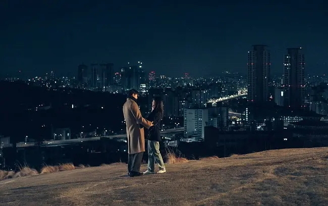 看點1：2001年普信閣敲鐘現場，終於2521