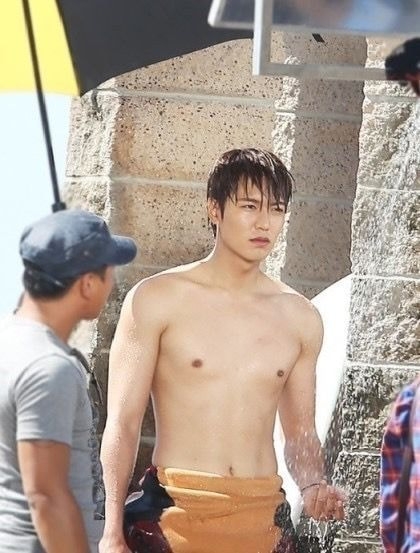 李敏鎬健身後