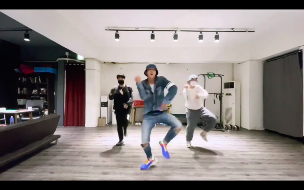 李準基履行收視公約熱舞