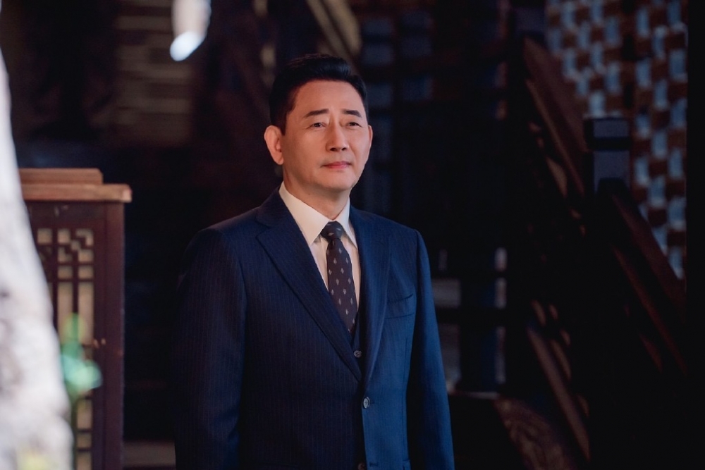 田光烈飾演金華集團會長「申三重」是申民俊的爸爸