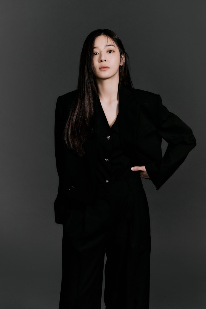 薛仁雅西裝造型簡歷照