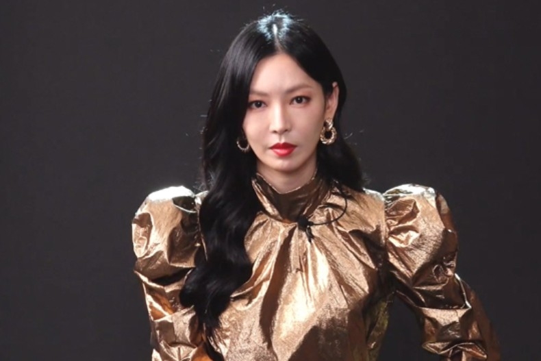 金素妍飾演前任西側山神「柳紅朱」