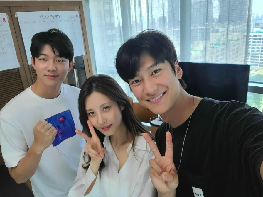 《魔咒的戀人》三主演合照