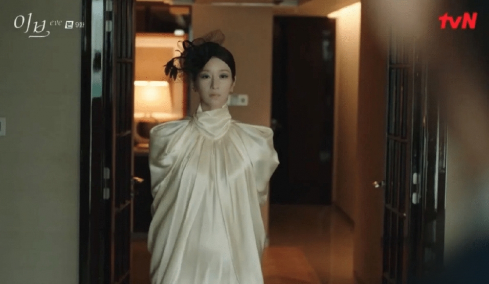 徐睿知劇中服裝造型浮誇