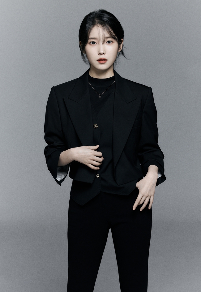 IU《Broker》訪談畫報公開