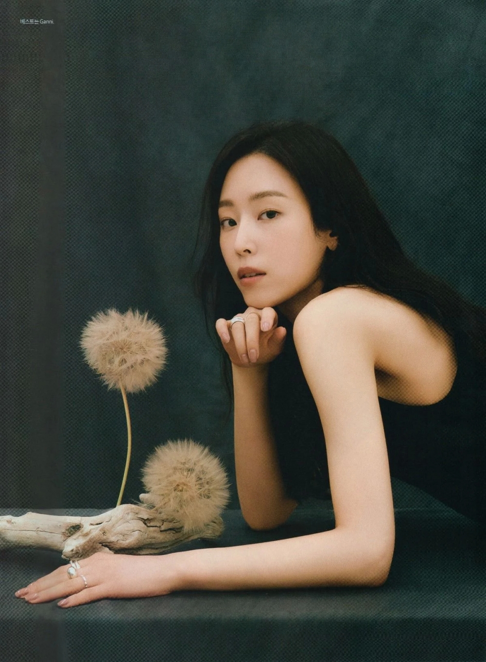 徐玄振《BAZAAR》時尚畫報公開