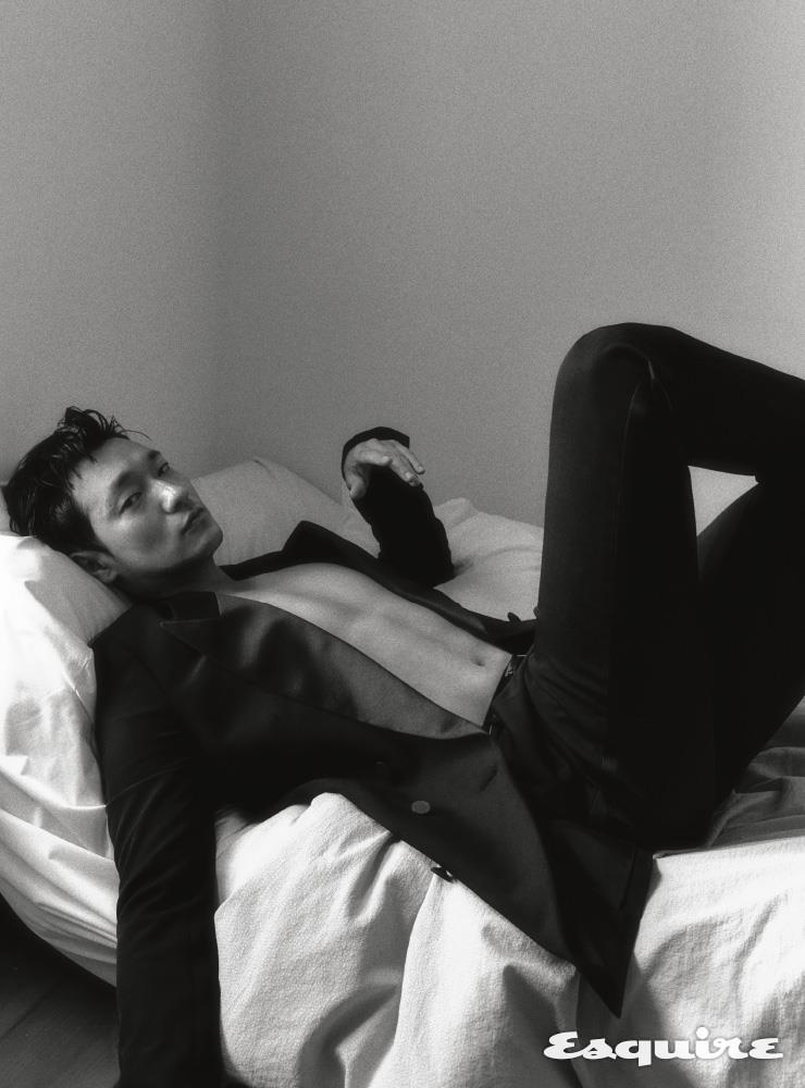 孫錫久為拍攝努力鍛鍊肌肉