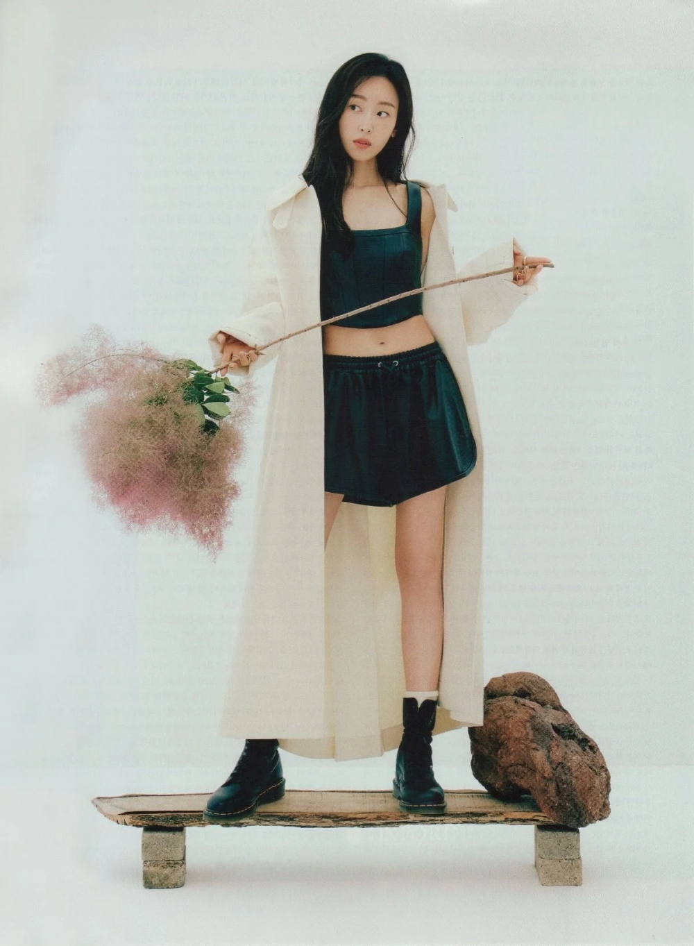 徐玄振《BAZAAR》時尚畫報公開