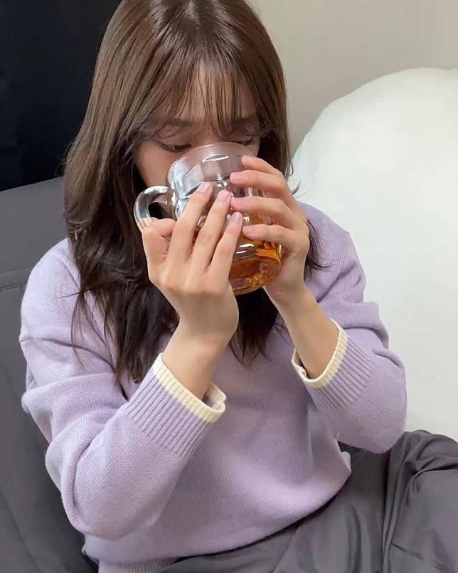 金世正在直播時安孝燮推薦的南瓜茶