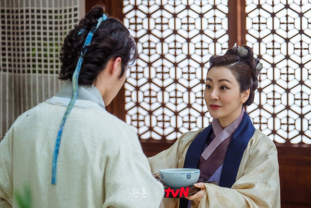 《還魂》韓服被罵醜