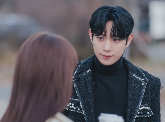 金永大在《流星》中飾演大明星孔泰成