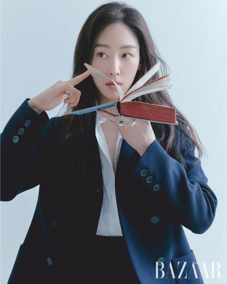 徐玄振《BAZAAR》時尚畫報公開