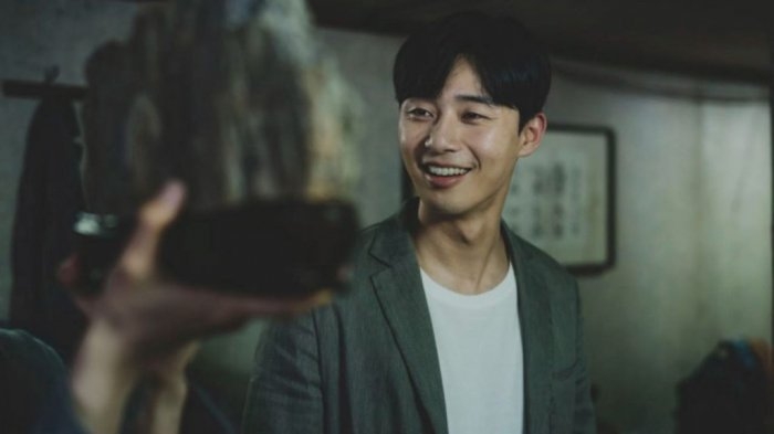 朴敘俊客串崔宇植出演的《寄生上流》