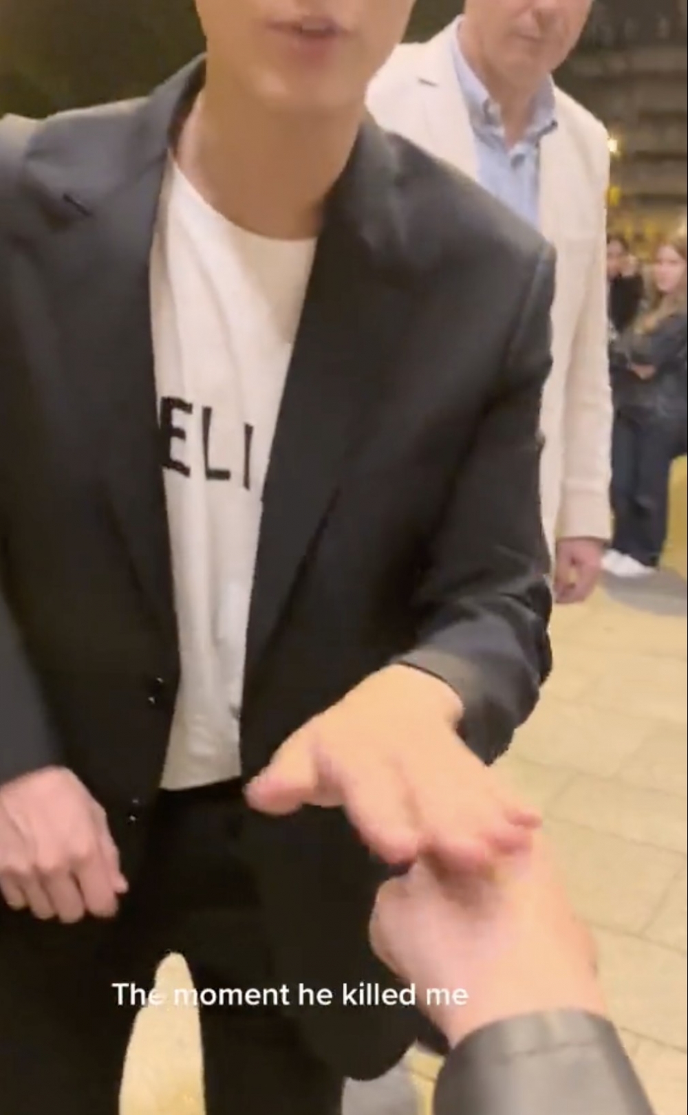 朴寶劍向粉絲說：「不行~因為妳很珍貴」