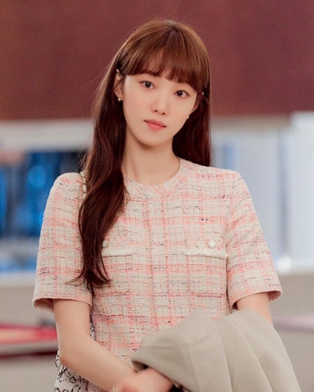 李聖經飾演沈宇宙