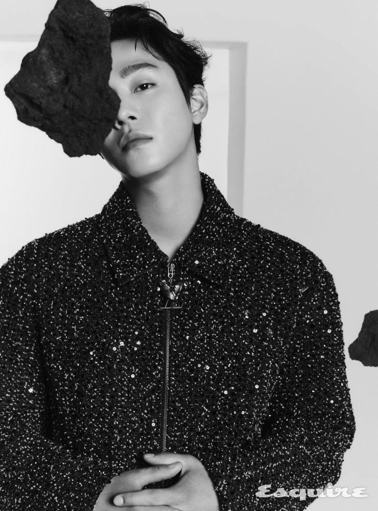 安孝燮《esquire》時尚畫報公開